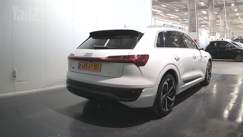 אאודי Q8 e-tron