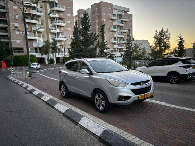 יונדאי ix35