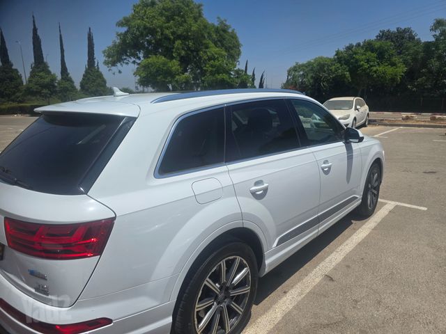 אאודי Q7