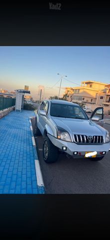 טויוטה לנד קרוזר