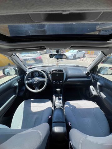 טויוטה RAV4