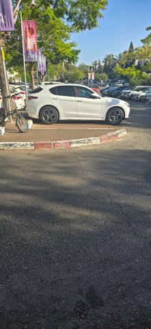 אלפא רומיאו סטלביו