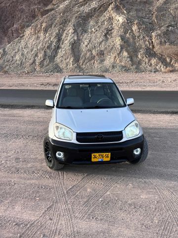 טויוטה RAV4