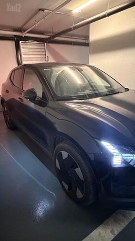 וולוו EX30