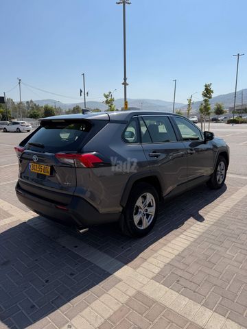 טויוטה RAV4