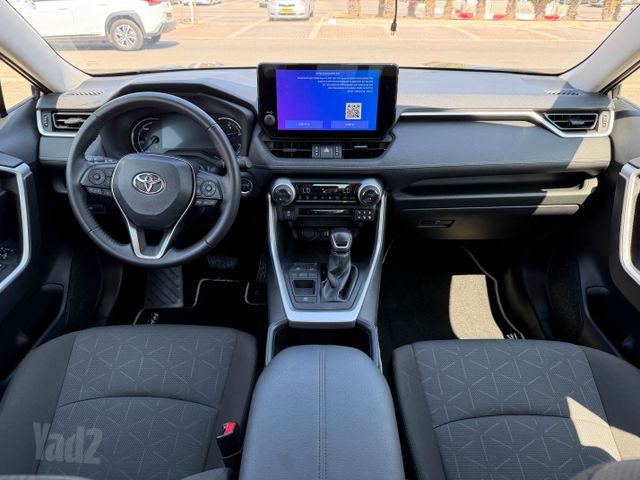 טויוטה RAV4