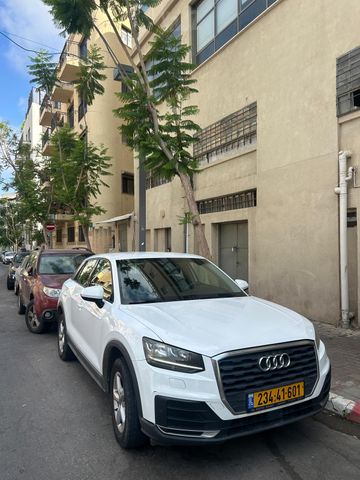 אאודי Q2