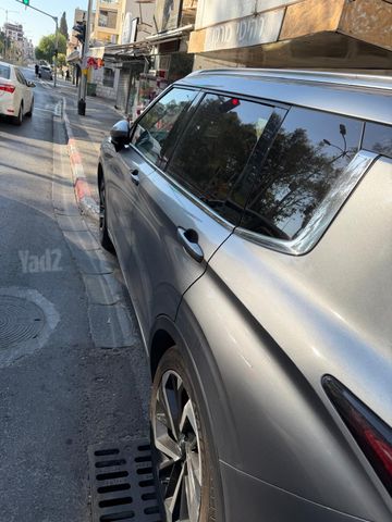 מיצובישי אאוטלנדר