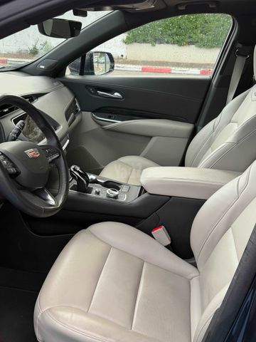 קאדילק XT4