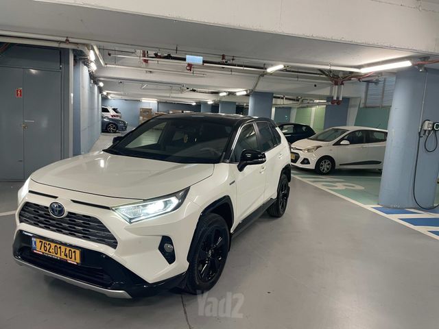 טויוטה RAV4