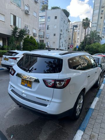 שברולט טראוורס