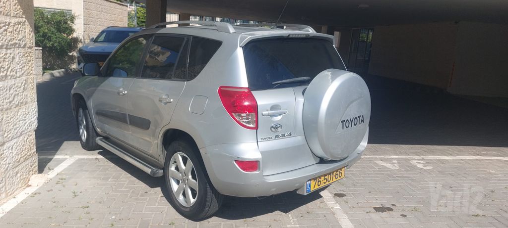 מודעת רכב טויוטה RAV4