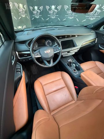 קאדילק XT4