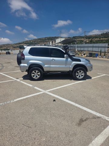 טויוטה לנד קרוזר