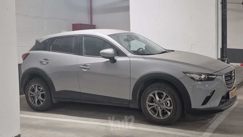 מודעת רכב מאזדה CX-3