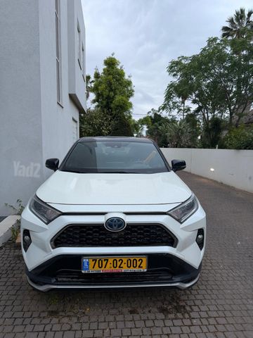 טויוטה RAV4