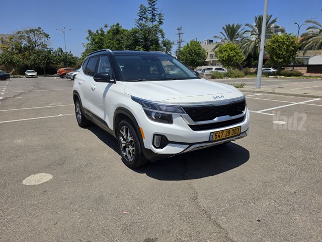קיה סלטוס