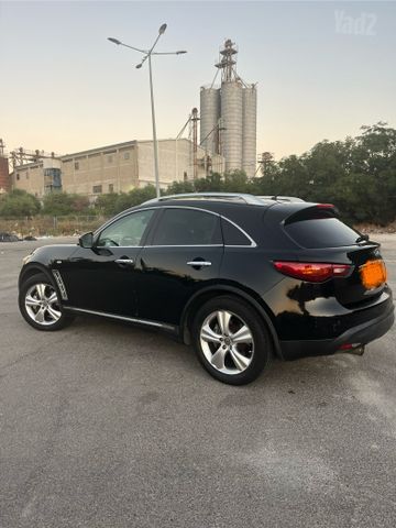 אינפיניטי FX37