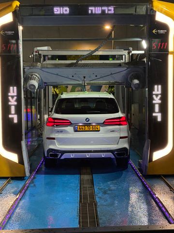 ב מ וו X5