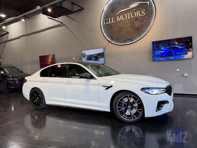 ב מ וו M5