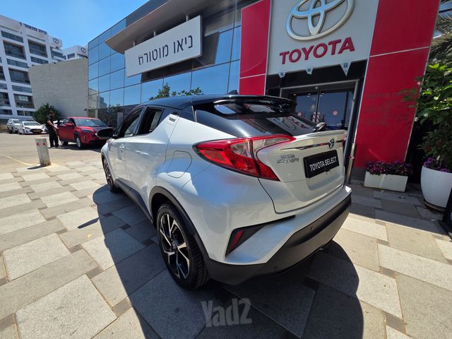טויוטה C-HR