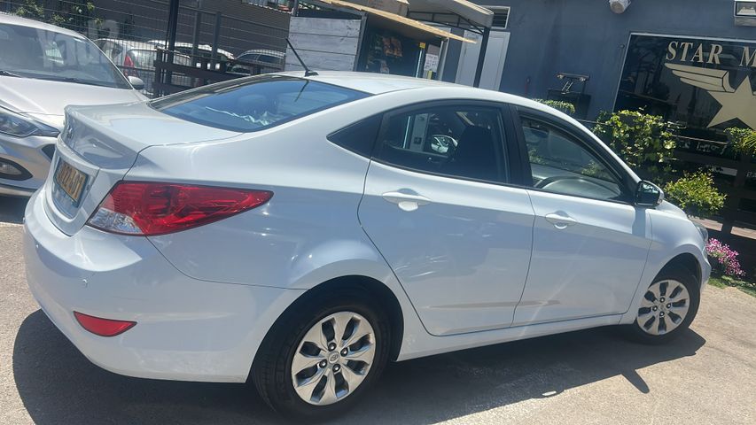 יונדאי אקסנט i25