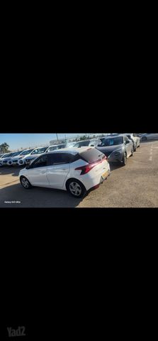 יונדאי i20