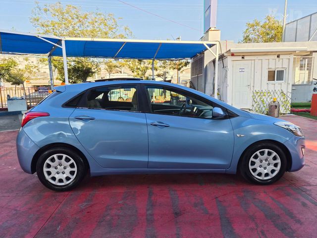 יונדאי i30
