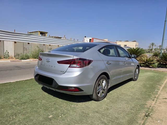 יונדאי אלנטרה