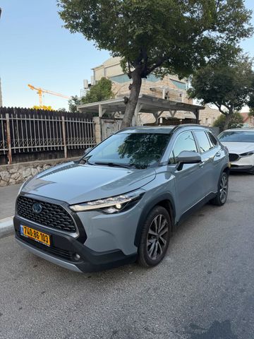 מודעת רכב טויוטה קורולה קרוס