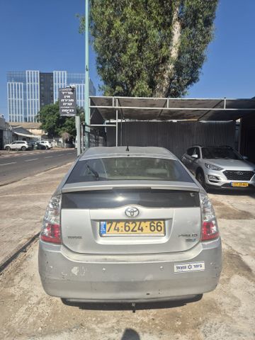 טויוטה פריוס