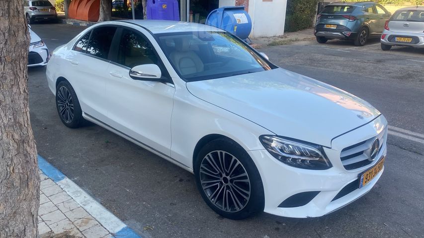 מודעת רכב מרצדס-בנץ C-class