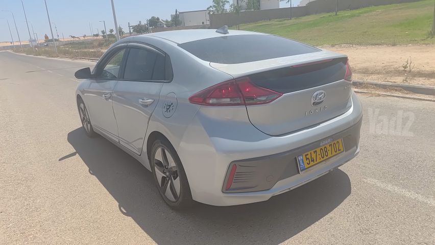יונדאי איוניק