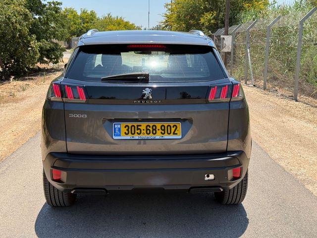 פיג'ו 3008