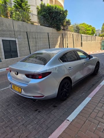 מאזדה 3