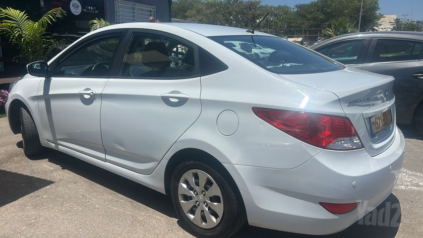 יונדאי אקסנט i25