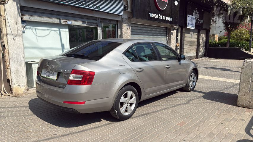 סקודה אוקטביה