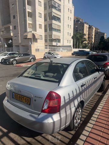 יונדאי אקסנט i25