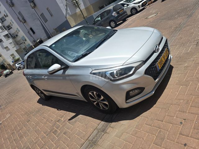 יונדאי i20