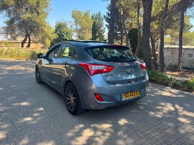 יונדאי i30