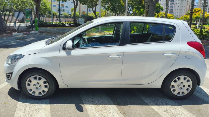 יונדאי i20