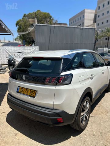 פיג'ו 3008