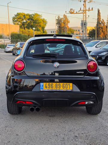 אלפא רומיאו מיטו