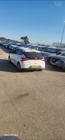 יונדאי i20
