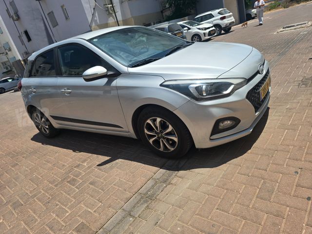 יונדאי i20