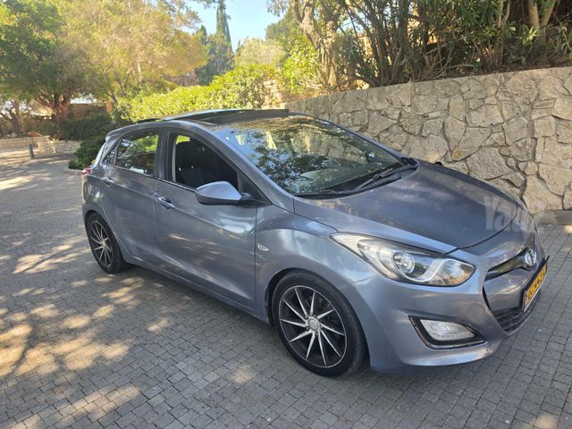 יונדאי i30