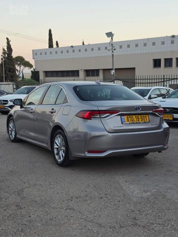 מודעת רכב טויוטה קורולה 2