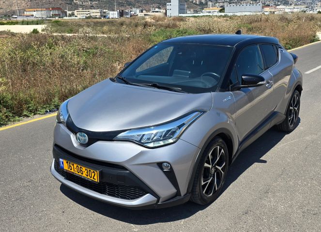 מודעת רכב טויוטה C-HR