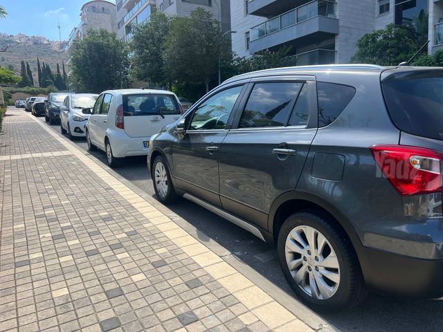 מודעת רכב סוזוקי קרוסאובר