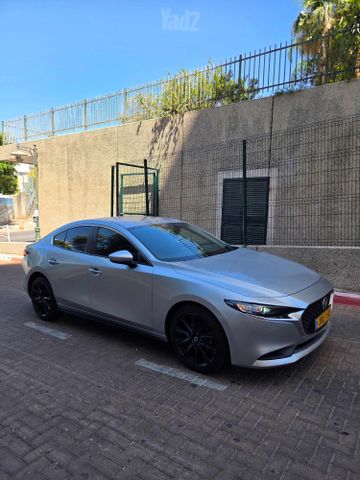 מודעת רכב מאזדה 3